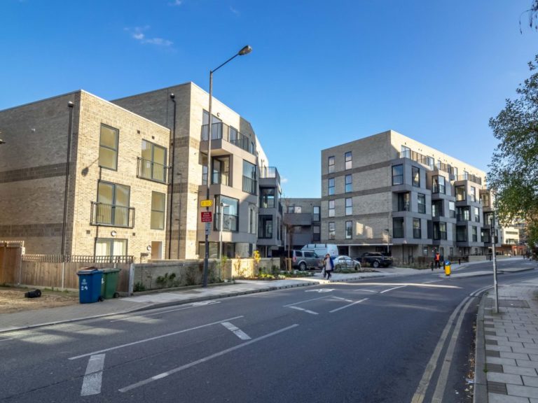 HARROW HOTEL, PINNER ROAD Bugler Land